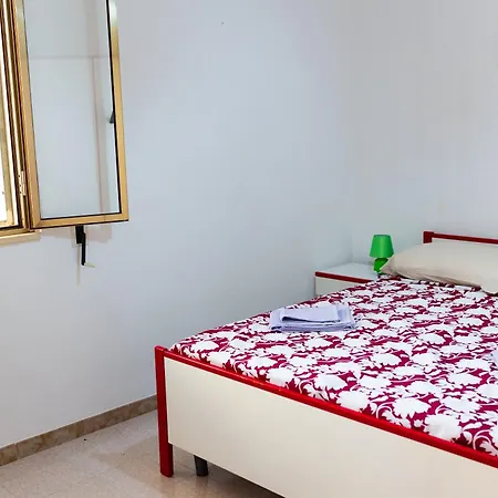 Alle's House Апартаменти Галліполі